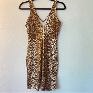 Superdown leopard singlet
